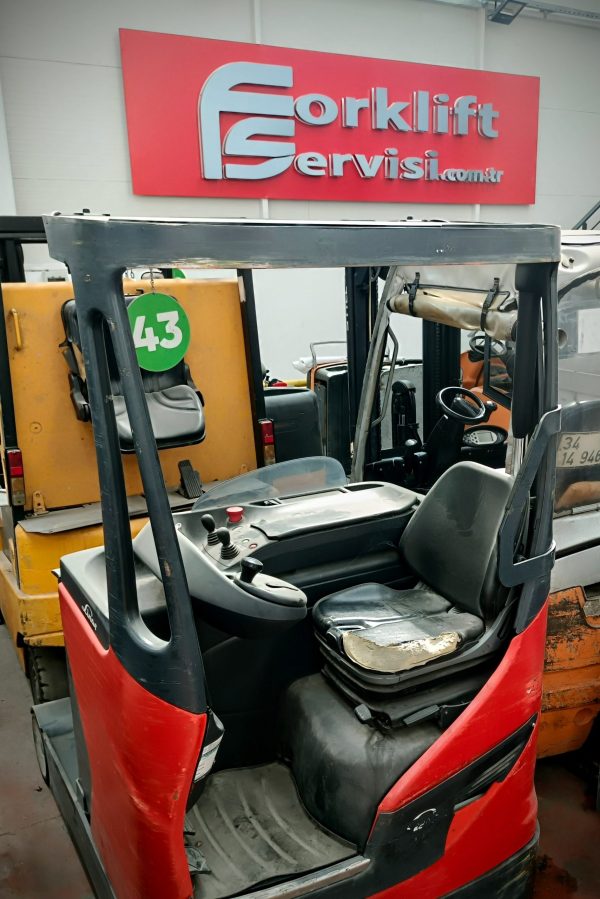 linde reach truck